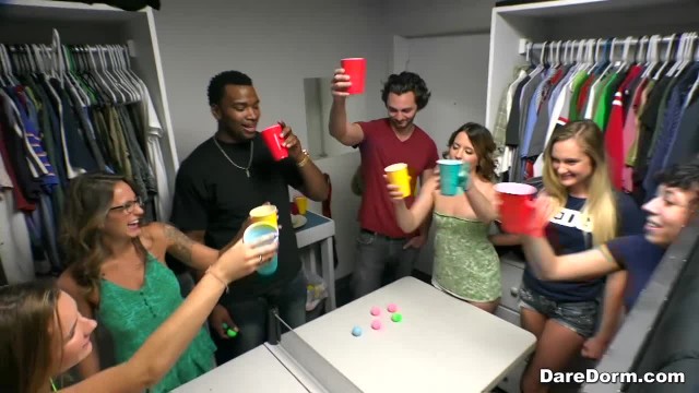 Развратницы в одной комнате устроили групповушку - #2