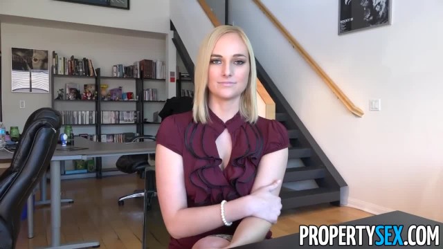 Белокожая и развратная девушка готова для порки - #3