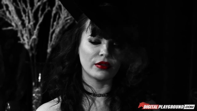 Брюнетка в красных туфлях стоит раком и занимается сексом - #1