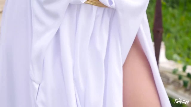 Сексуальная нимфа на природе занимается мастурбацией - #3