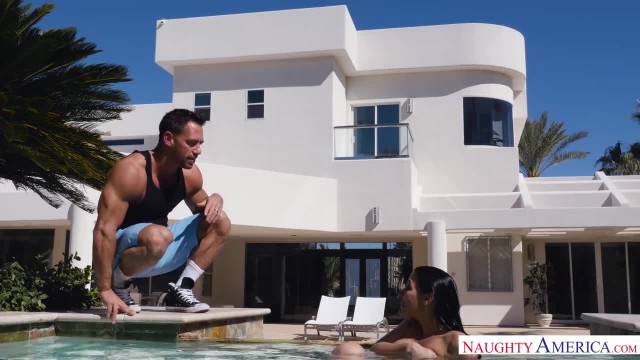 Любовники в бассейне занимаются страстным сексом - #2