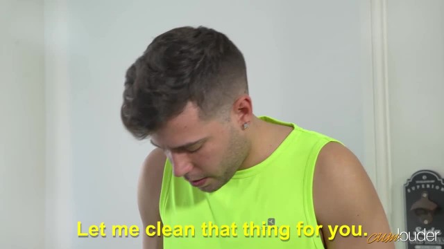 Парень дрючит стволом мамку и свою подружку - #2