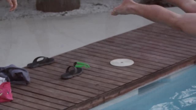 Два молодых соседа уговорили телку на секс втроем - #1