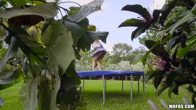 Девка дает лапать сиськи и трахать щель членом - #1