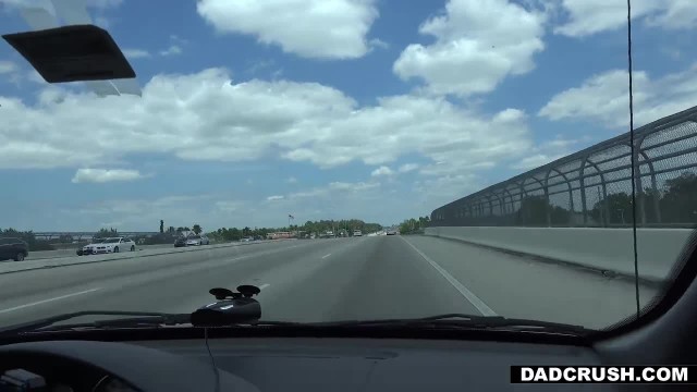 Парень привез телку в гостиную и трахнул ее дырочку - #1