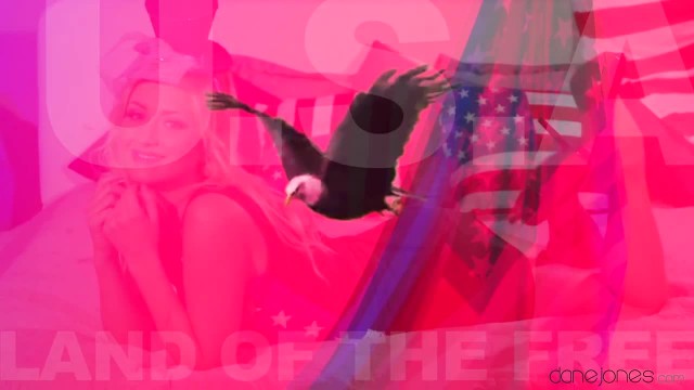 Блондинка раздвинула ноги для секса с мужиком в костюме - #1