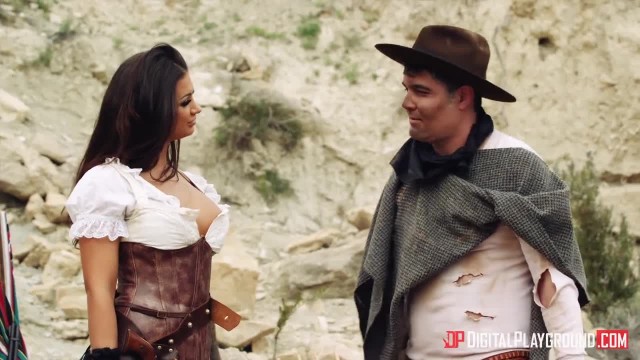 На Диком Западе красотка выставила дырки для секса - #1