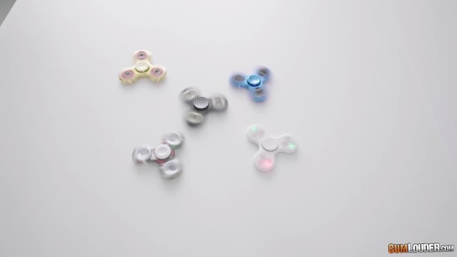 Брюнетка с упругими сиськами занимается развратом с любовником - #1